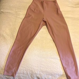 Alo Capri airlift light dusty  pink almost nude color leggings
